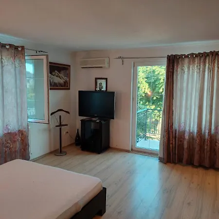 Casa Doros Apartment *